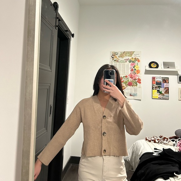 Zara tan cardigan - Picture 2 of 6